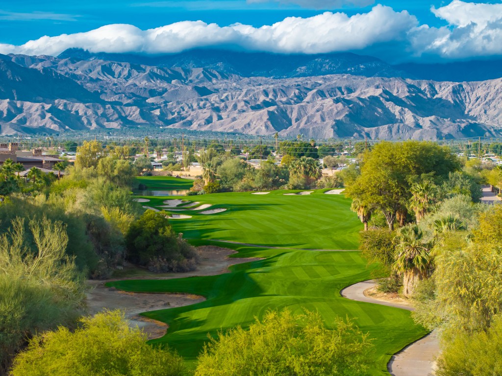 Hole 16, Mountain View Course